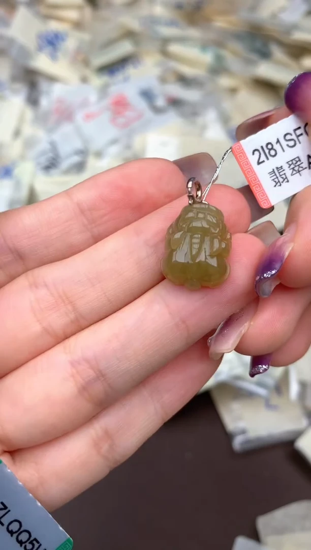 未镶嵌挂件翡翠一