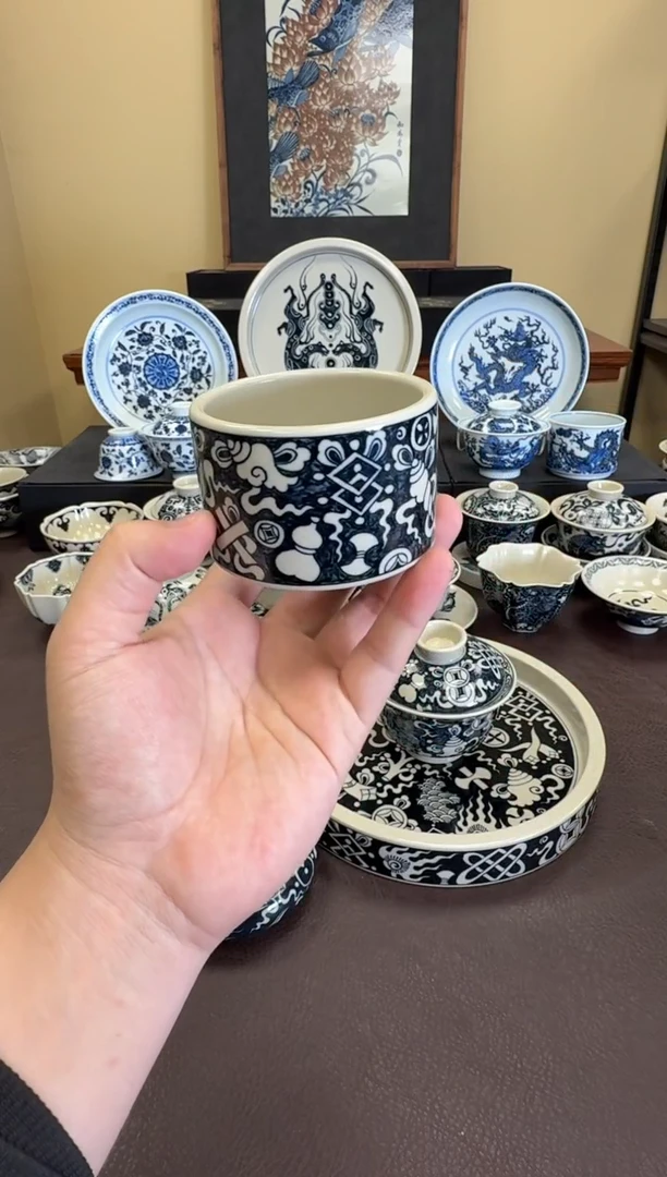 二号釉纯杂宝纹扳指杯