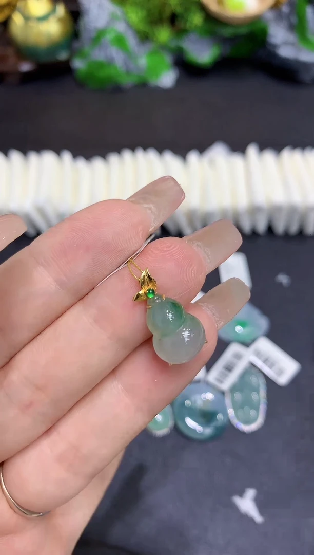 翡翠18K金镶嵌吊坠(不含链)111111