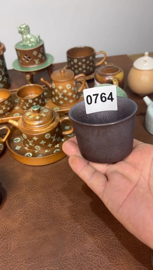 龙泉窑玄石中号冰桶0764