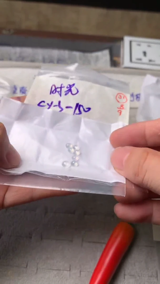 未镶嵌定制翡翠时**浅翡翠