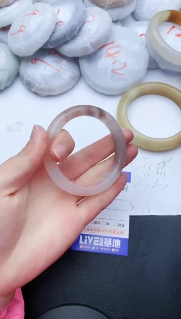 【闪购商品】石英质玉手镯未镶嵌203+53/54