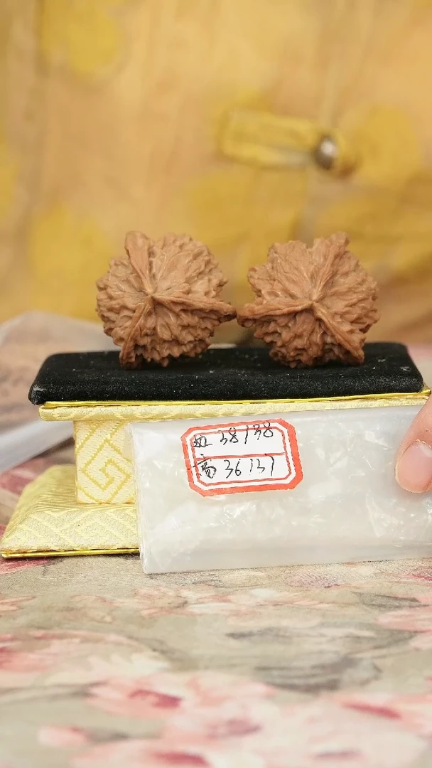 把件桃核盘山三棱