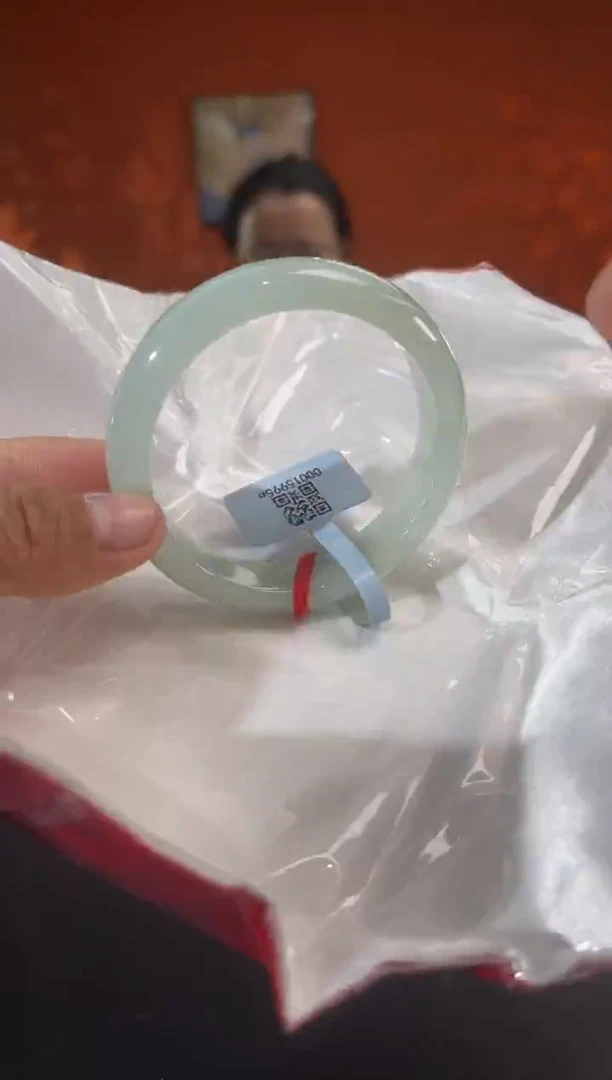 未镶嵌手镯翡翠3