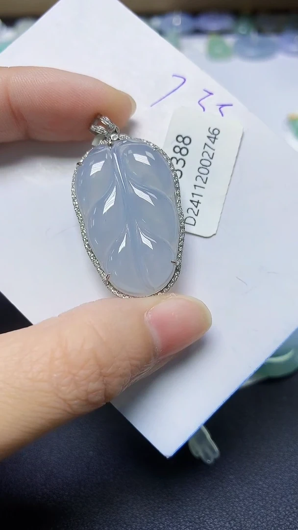 翡翠18K金镶嵌颈饰天然缅甸A货翡翠百元以上9元证书费自理