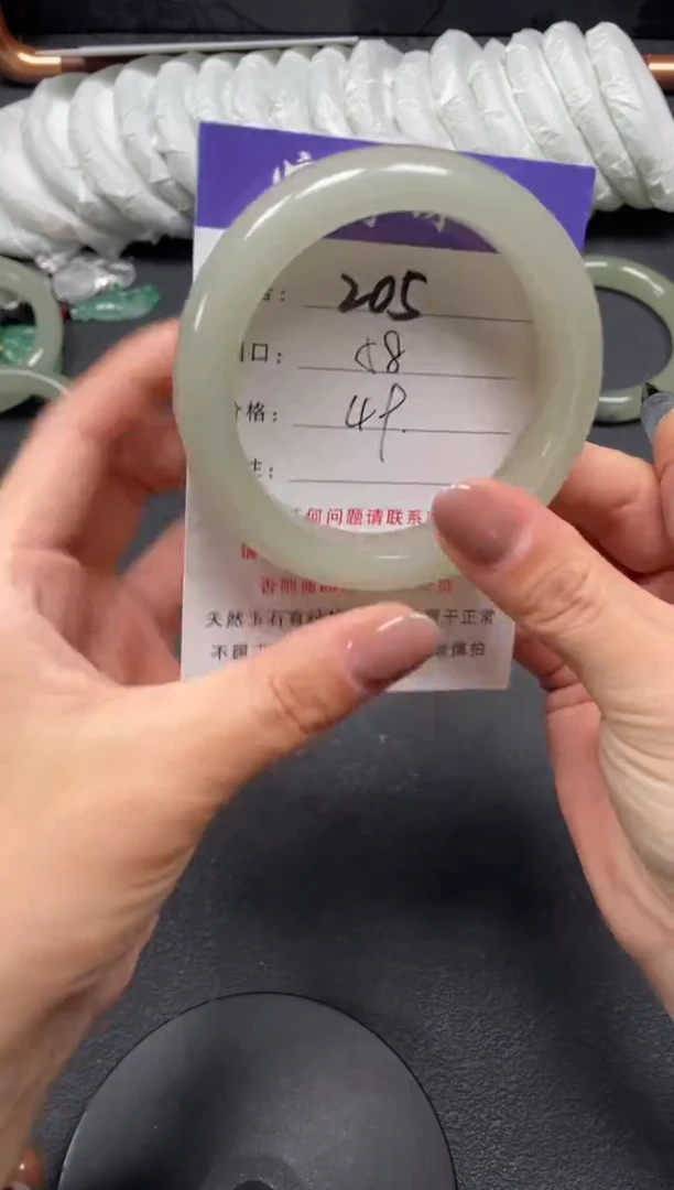 未镶嵌手镯石英质玉58