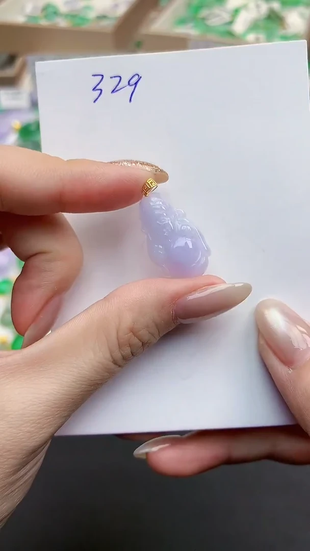 颈饰18K金镶嵌翡翠天然缅甸A货翡翠