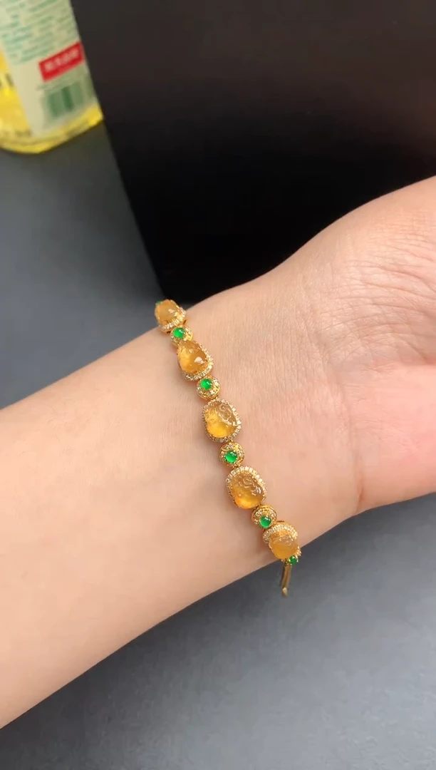 【闪购商品】翡翠颈饰18K金镶嵌手串1513