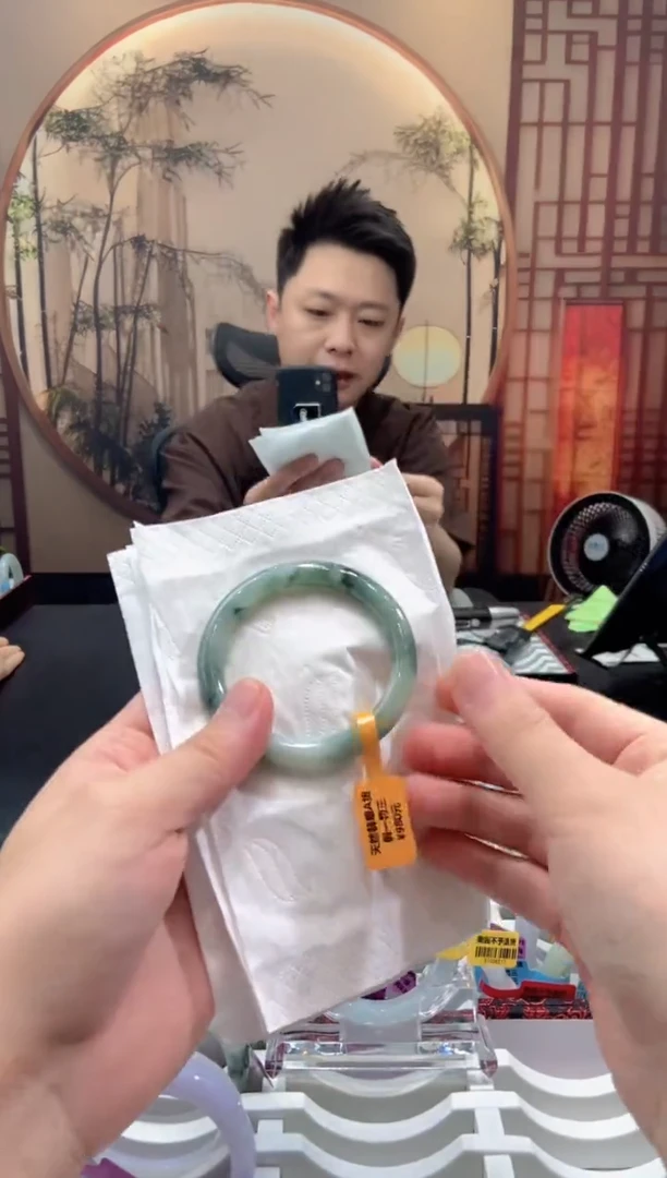 翡翠手镯未镶嵌000057161