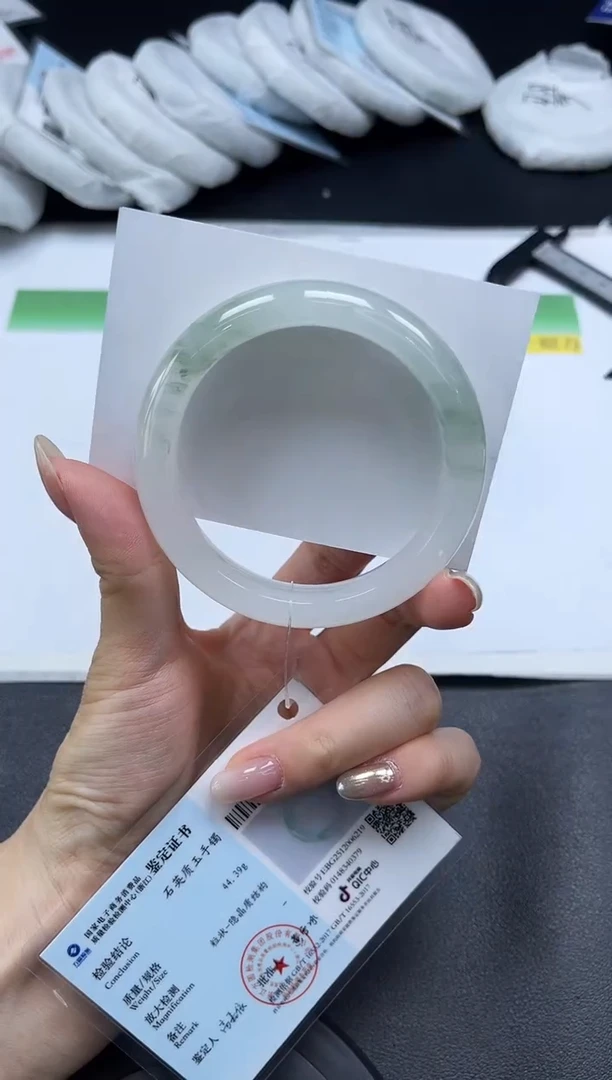 未镶嵌手镯石英质玉0106-54