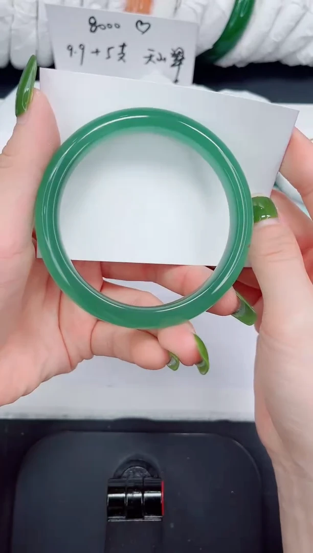 石英岩玉手镯未镶嵌48/64