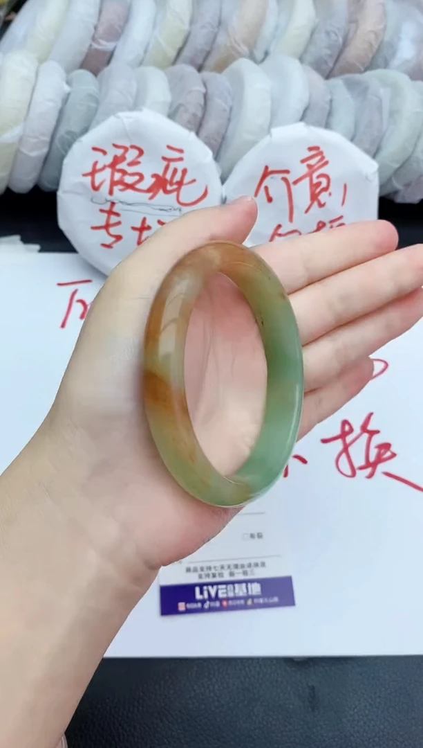 未镶嵌手镯石英质玉瑕疵4+62/63