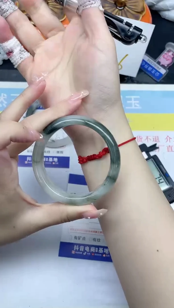 【闪购商品】石英质玉手镯未镶嵌224-53.9