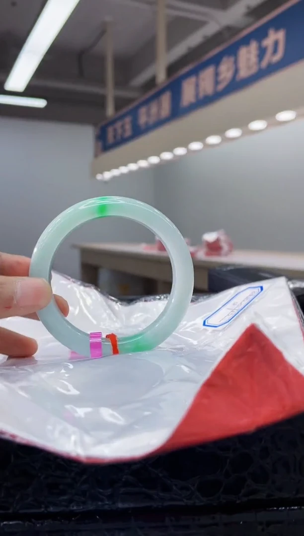 未镶嵌手镯翡翠手镯3