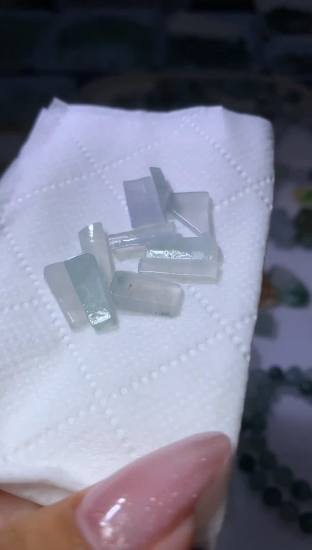 未镶嵌定制翡翠合**念MXX056790