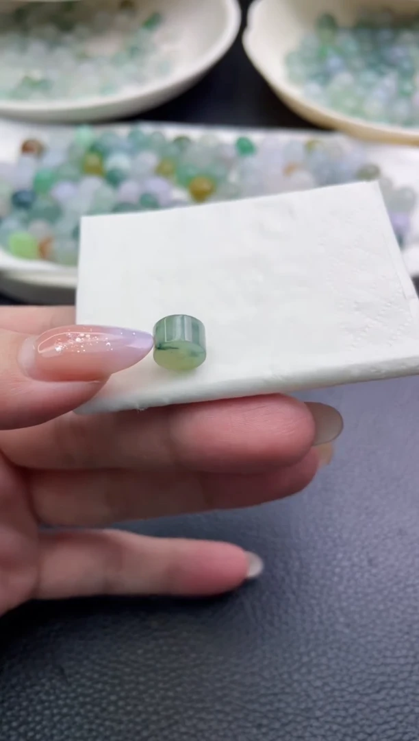 定制翡翠未镶嵌珠子