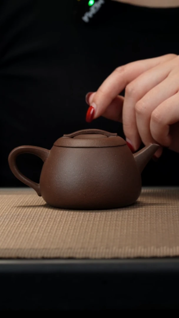 茶壶紫砂紫泥小玉瓦140c