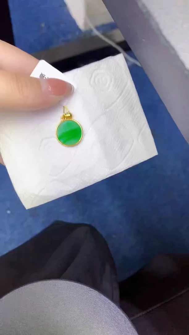 颈饰未镶嵌翡翠缅甸天然翡翠A货