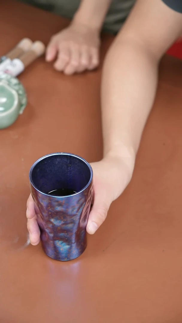 1辉常配 钛杯 颜色随机