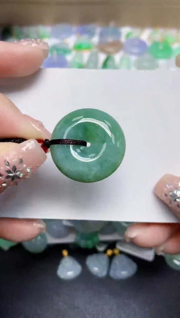 颈饰未镶嵌翡翠天然缅甸翡翠A货翡翠百元以上9元证书费自理