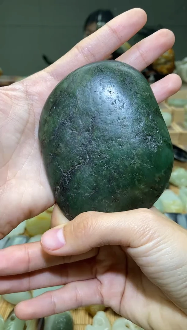 未镶嵌和田玉摆件新疆和田玉碧玉摆件