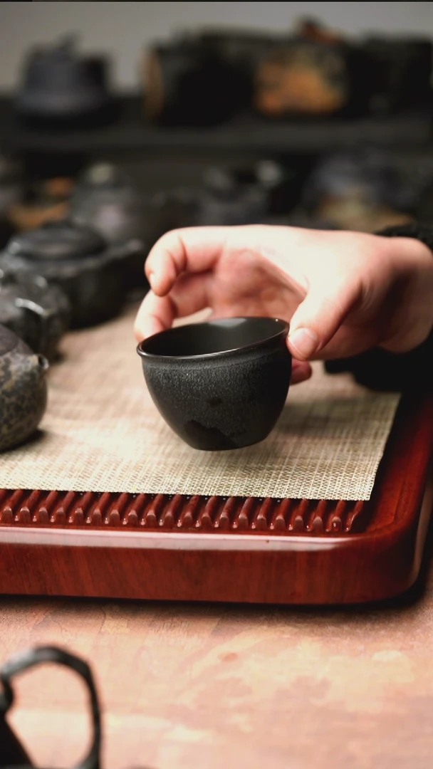 归玉堂冰碛岩重工雕刻压手水缸杯150cc