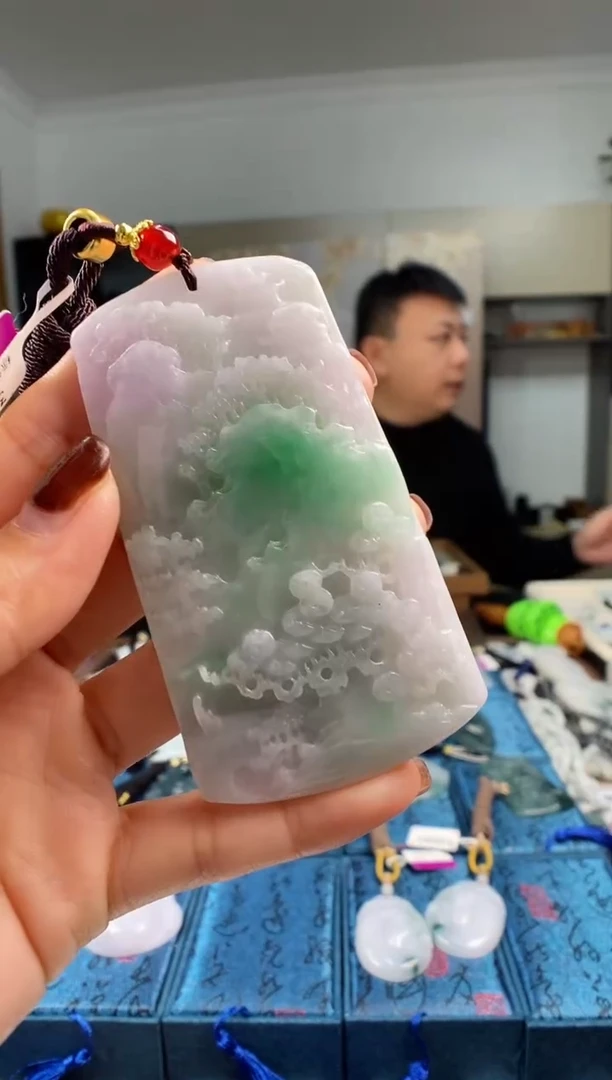 颈饰未镶嵌翡翠多样性发其一