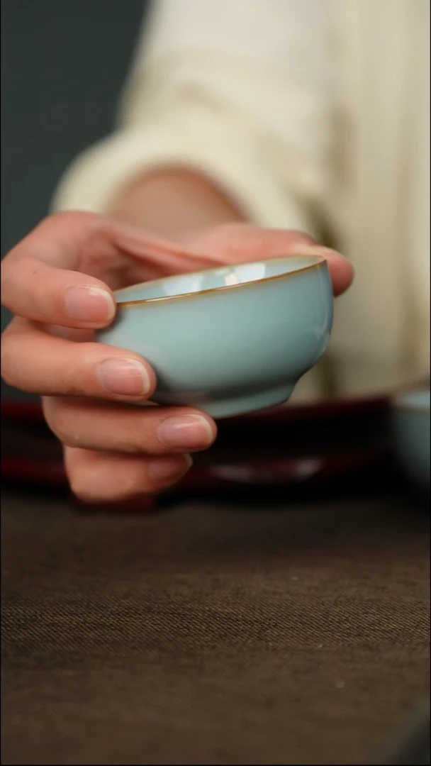 敛口杯 带底款 颜色随机