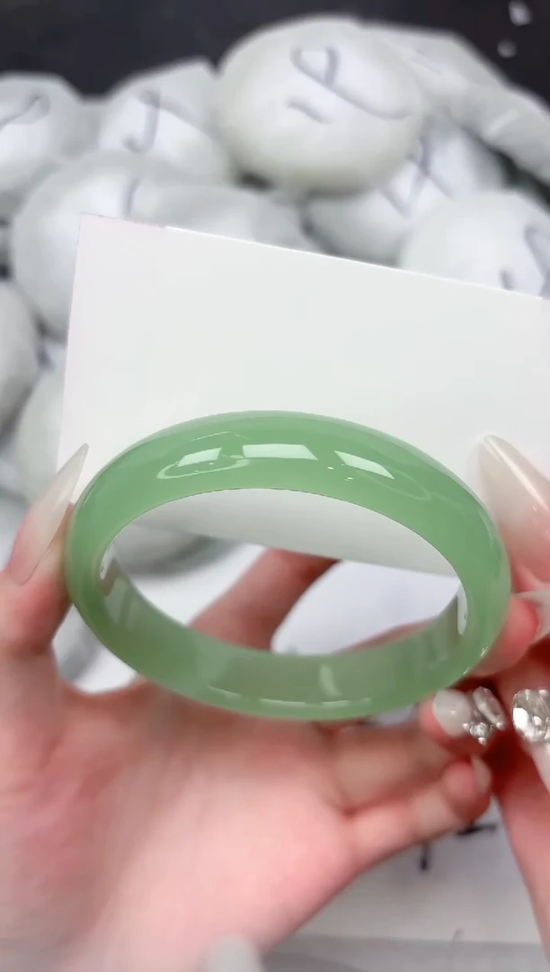 未镶嵌手镯石英质玉215-63.2