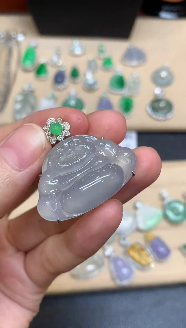 颈饰18K金镶嵌翡翠佛公【无服务费【48小时鉴赏期】