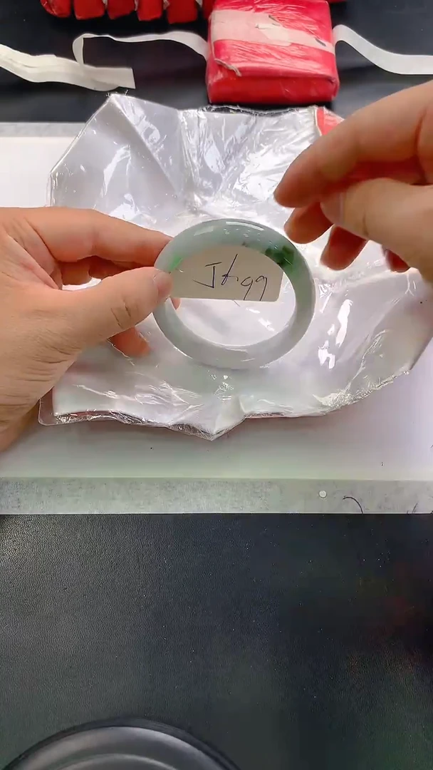未镶嵌手镯翡翠99.