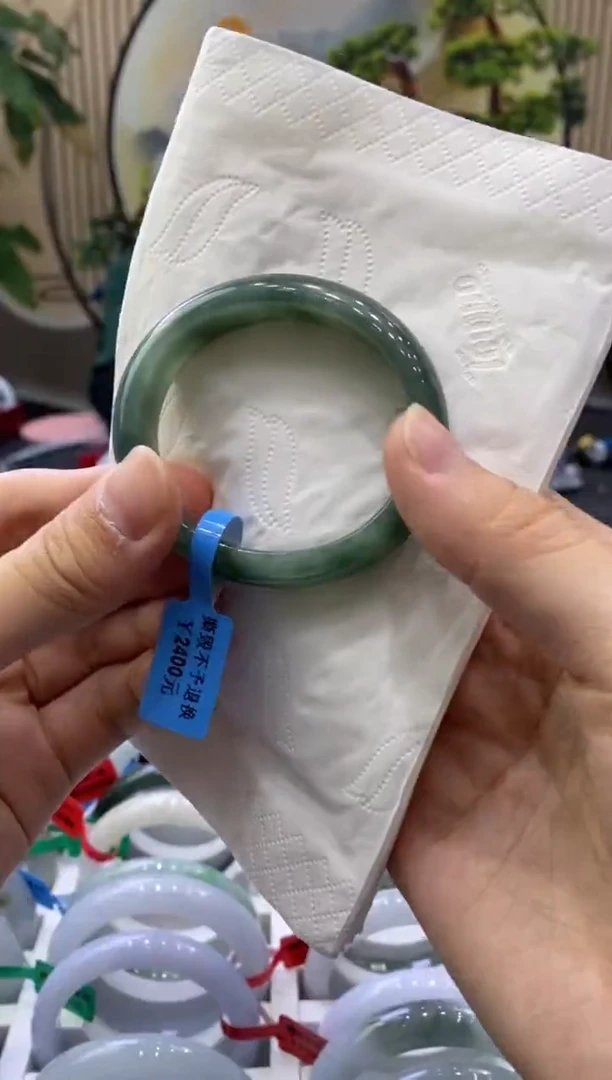 未镶嵌手镯翡翠2828