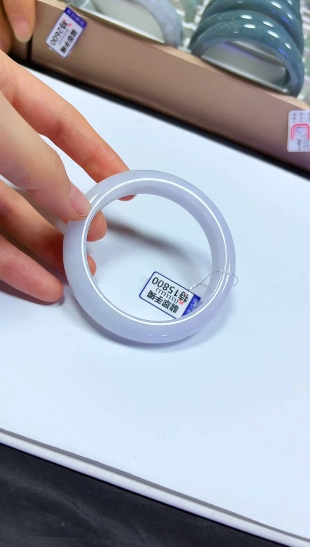 颈饰未镶嵌翡翠手镯59