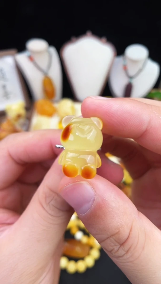琥珀未镶嵌珠宝奇石柒月