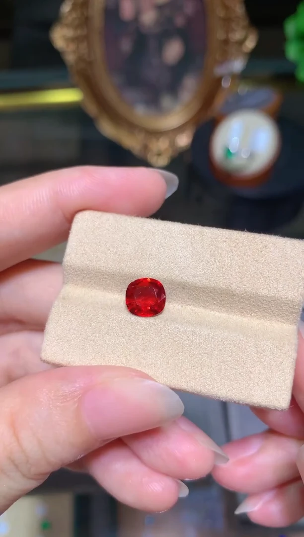 裸石未镶嵌尖晶石1.56CT