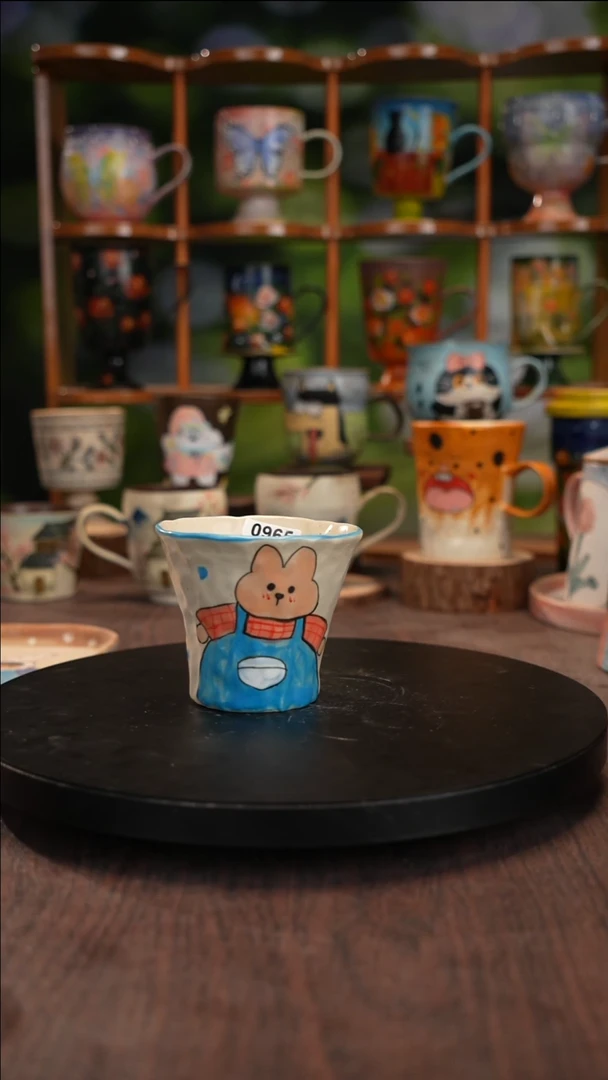 手绘釉下陶瓷手捏杯