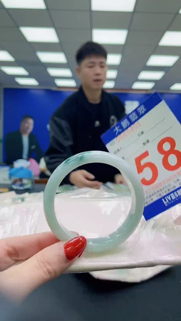 未镶嵌手镯翡翠AAAAAAAAAA