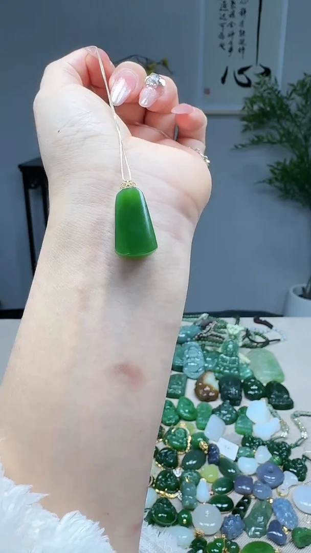 吊坠(不含链)18K金镶嵌和田玉1