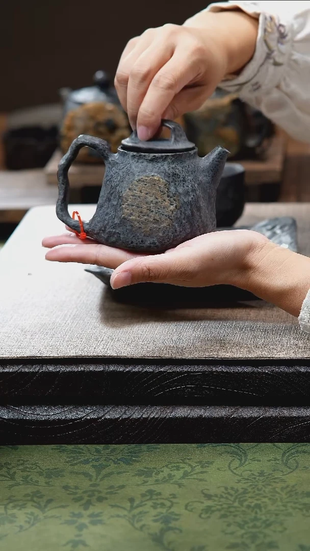 中式归玉堂冰碛岩重工雕刻豹纹肌理随形高瓢壶