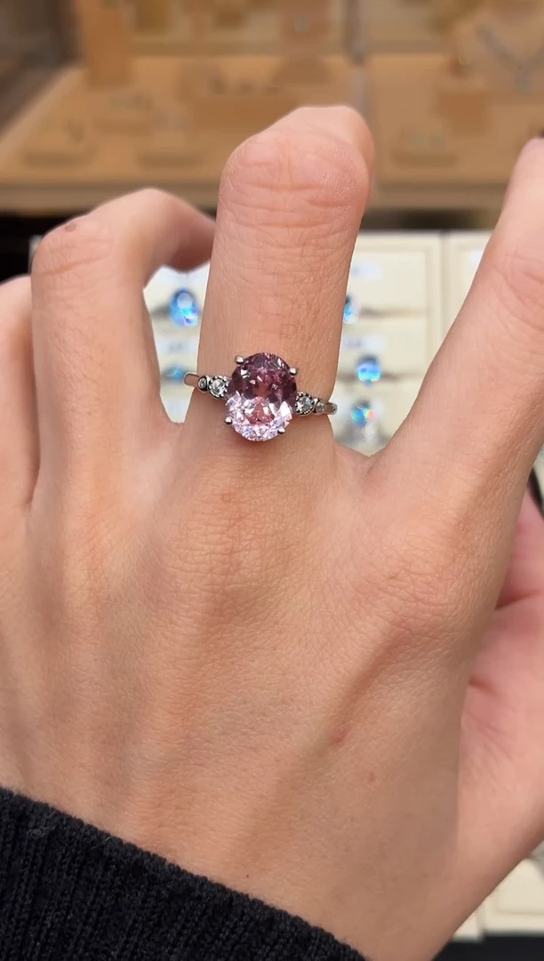 银S925镶嵌戒指绿柱石（摩根石）000