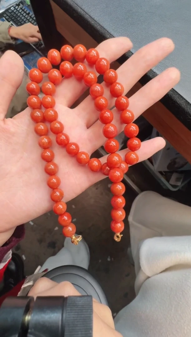 未镶嵌定制南红玛瑙珠链有轻微色差属于正常现象，多样性发货1