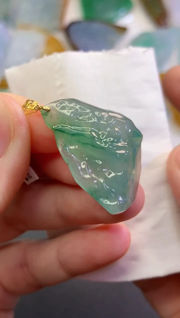 翡翠18K金镶嵌吊坠(不含链)546