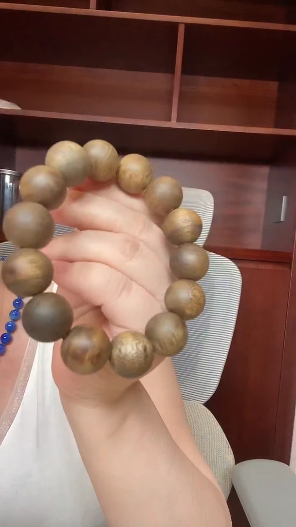 沉香吊坠雨**支沉香手串