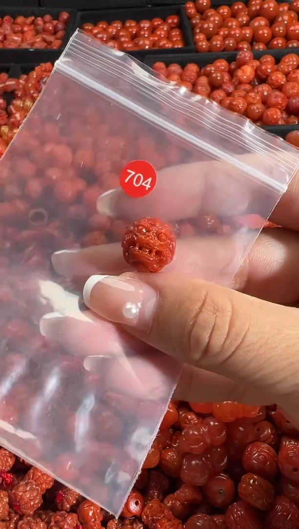 颈饰未镶嵌南红玛瑙1
