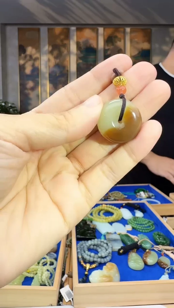 未镶嵌和田玉挂件拍一发一
