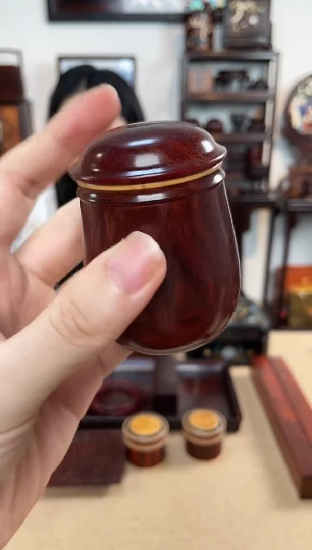 紫檀木类成套家具小罐子