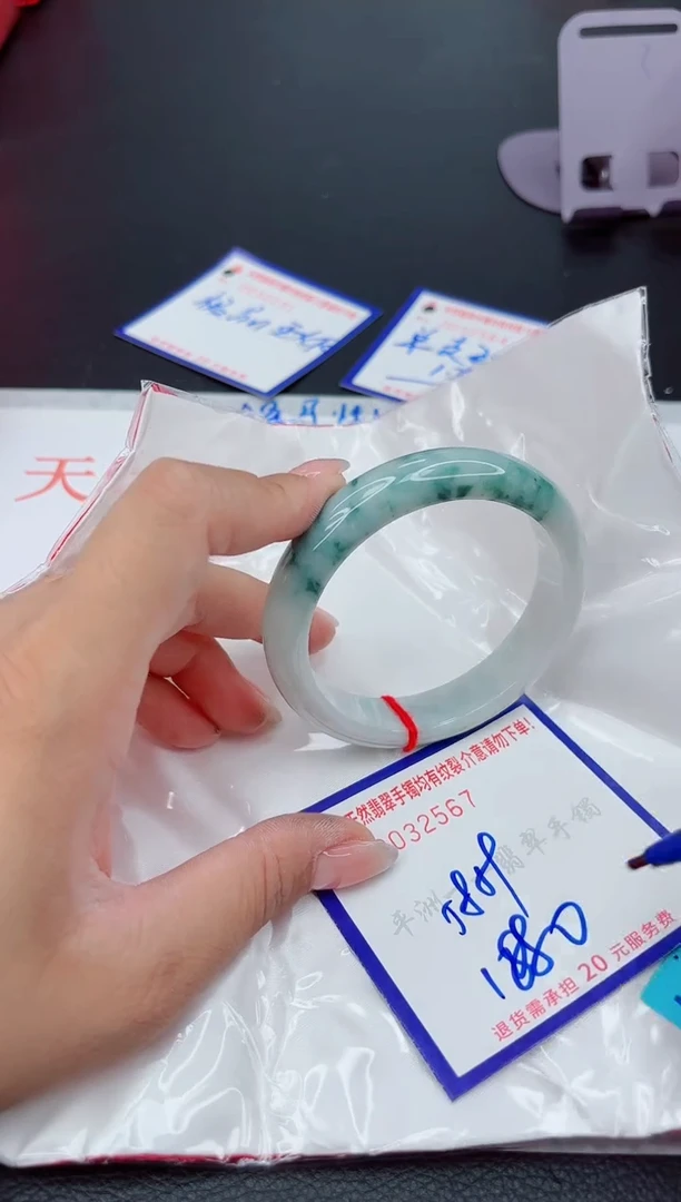 翡翠手镯未镶嵌1111111111