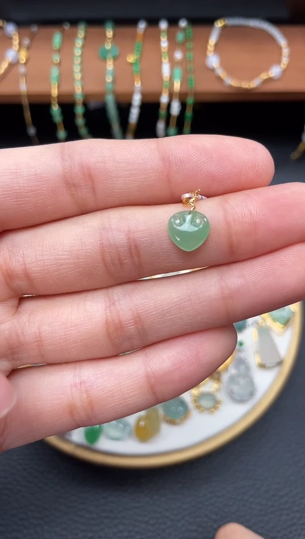 【闪购商品】翡翠吊坠(不含链)18K金镶嵌一个  JK434