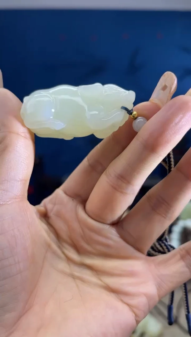 和田玉未镶嵌颈饰1