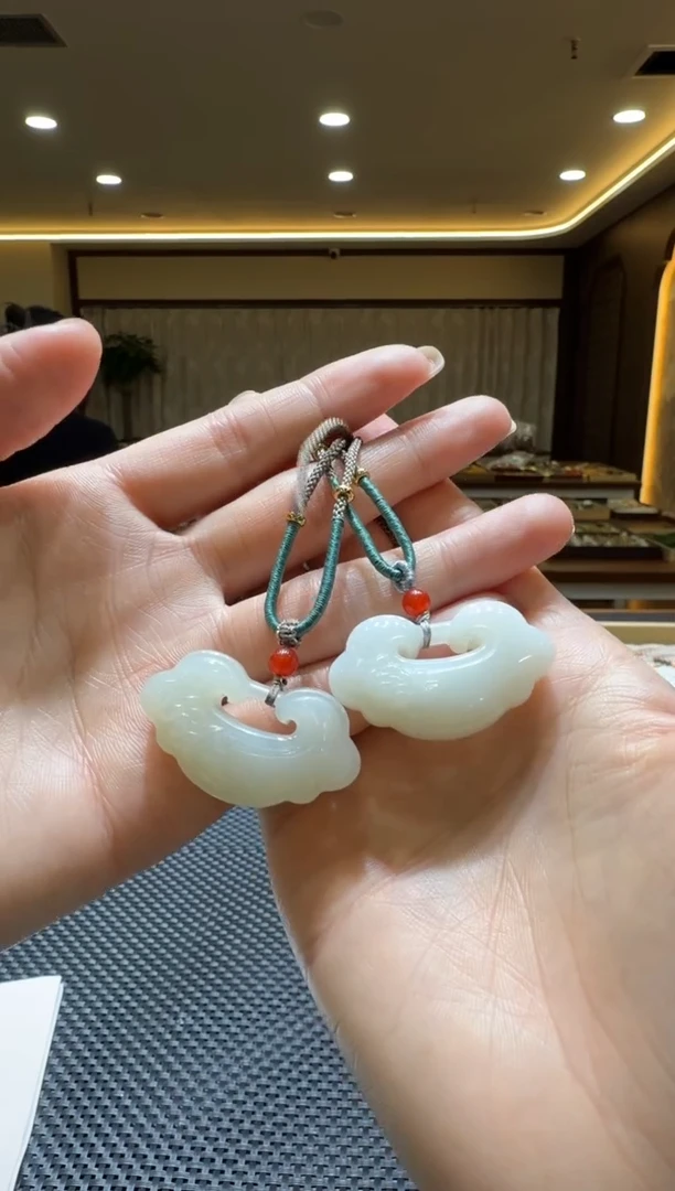 颈饰未镶嵌和田玉挂件（多样性发一）